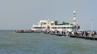 Haji Ali dargah Mumbai  बहुत तेजी से हाजी अली दरगाह में समुंद्र में पानी बढ़ गया Mridxvlogs [upl. by Unhsiv]