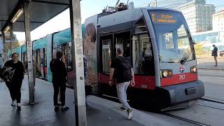 Wiener Linien Straßenbahn Schwedenplatz in Wien 25092023 [upl. by Oicor765]