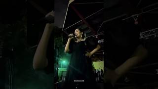 Udurawee  Kanchana Anuradhi Live Performance  music live viral [upl. by Berri]