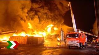 Großbrand auf Essener Recyclingbetrieb [upl. by Eelah]