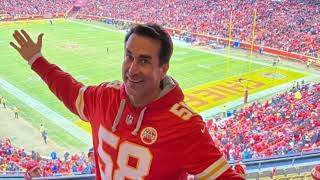 Kansas City Chiefs superfan Rob Riggle dishes on hanging out with Taylor Swift ‘She’s an amazing pe [upl. by Ligriv998]