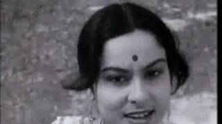 Charulata  Rabindra Sangeet quotFule Fule Dhole Dholequot The Swing Scene [upl. by Reniti]