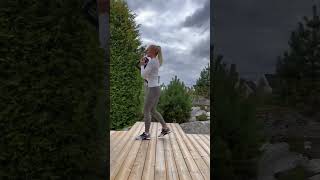 STRONGBODY  Utfall bakover med kettlebell  Kettlebell reverse lunge [upl. by Jack]