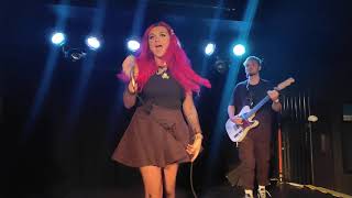 Bronnie  Still into you cover  MSN Tour  London  1821 [upl. by Tamara]