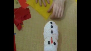 DIY  Enfeite de Natal feito Balão e linha de lã e Cola branca Boneco de neve [upl. by Dnomaj]