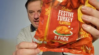 Walkers 2023 Festive Buttered Turkey Crisps Review Chips UK foodie Lays Chips [upl. by Acyre]