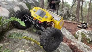 Promenons nous dans les bois rccar rccrawler scale [upl. by Issor223]