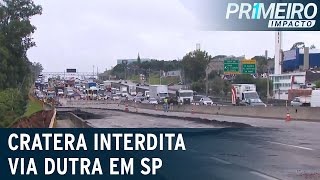 Faixas da Via Dutra afundam em Guarulhos na Grande SP  Primeiro Impacto 070122 [upl. by Adorl]