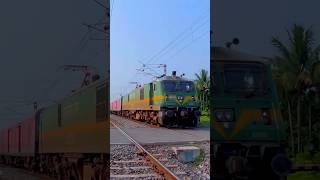 Kolkata Garib Rath Express Moving RailGate shorts viralshorts 4kvideo [upl. by Ephram59]