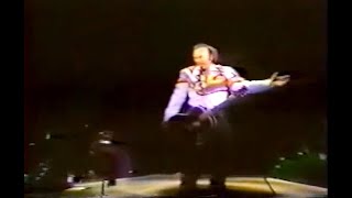 Neil Diamond  quotSoolaimonquot Live 1992 New York City Madison Square Garden [upl. by Ailil]