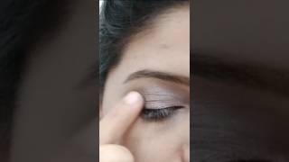 Apply eyeshadow with fingerseyemakeup without brusheseyemakeuptutorialmakeupshorts [upl. by Assereht]