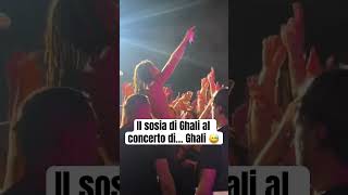 IL SOSIA di GHALI al concerto di… GHALI 😂 [upl. by Schubert]