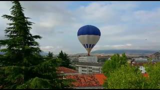 Un globo aterriza en la Milagrosa [upl. by Alva]