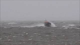 Binnenvaartschip in problemen IJsselmeer door storm 11032021 [upl. by Tace]