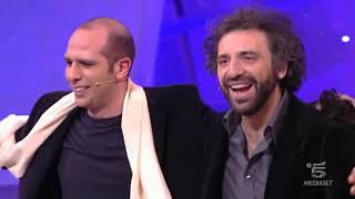 Zelig  Checco Zalone e Stefano Bollani  Notturni per la sola mano sinistra [upl. by Anneg]