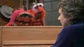 Muppet Show Animal attacks Dudley Moore [upl. by Klaus]