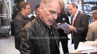 Billy Bob Thornton  Signing Autographs at NYC hotel [upl. by Karlan]