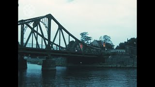 1970er  Glienicker Brücke  Havel  Grenze  WestBerlin  DDR  1970s  Berlin  8mm  Germany [upl. by Allerbag]