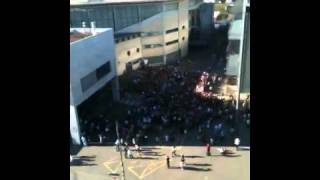 Justin Bieber Fans vor dem Hallenstadion in Zürich [upl. by Anoj]