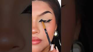 Eyeliner Tutorial Eyes Makeup [upl. by Yaron131]