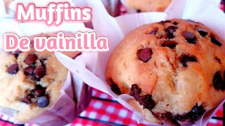 MUFFINS DE VAINILLA ESPONJOSOS [upl. by Eanad]