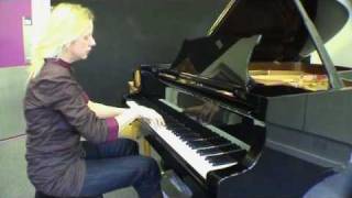 Valentina Lisitsa plays Träumerei from Schumanns Kinderszenen [upl. by Eelydnarb]