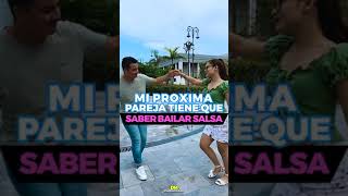 PAREJA BAILANDO SALSA EN EL PUERTO DE VERACRUZ [upl. by Cherianne738]