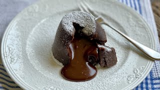 Tortino con CUOREDICIOCCOLATO Fondente  ricetta facile e veloce cotto in soli 7 minuti 😋 [upl. by Mildred862]