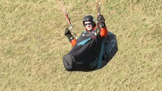 Paraglider TakeOffs Landings amp CloseUps at Dunstable Downs 👀 [upl. by Llednil]