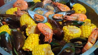 MIX SEAFOODS WITH SPRITE seafood shrimp tahong lutongbahay mukbang [upl. by Neel]