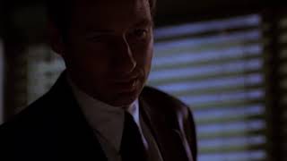 Mulder amp Scully secret handshake scene 6x09 [upl. by Blackington]