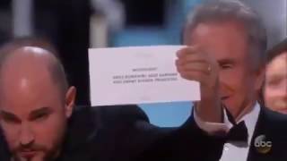 ERROR EN LOS PREMIO OSCARS 2017 Blooper Fail The Oscars subtitulado en Español [upl. by Melisse259]