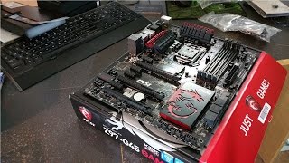 Installing LGA 1150 CPU Stock Cooler and DDR3 RAM [upl. by Nollad883]