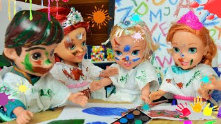 Anna and Elsa Toddlers Go to School amp Play with Colors in Art Class Elsya Annya Painting Dolls Toys [upl. by Mairam]