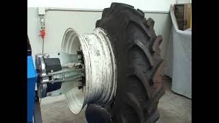 S560  automatic tyre changer for trucks and heavy vehicles [upl. by Anoyk]