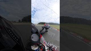 Harter fight mit dominikrubin43 amp ghilardimichael am Schleizer Dreieck 😮 honda superbike [upl. by Jeffery]