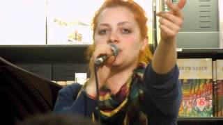 Noemi  Vuoto a perdere live  Feltrinelli Roma  25 marzo 2011 [upl. by Anividul441]