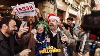 UN LÍO DE MILLONES ¡Esta Navidad la familia se reúne Exclusivamente en cines 20 de diciembre [upl. by Kal789]