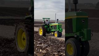 JOHN DEERE 4230 Tractor Plowing bigtractorpower [upl. by Aryek]