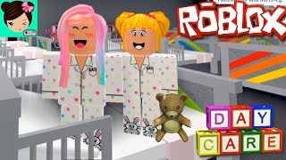 Aventuras de Roblox con Goldie en en la Guarderia de Bebes  Titi Juego [upl. by Gilda]