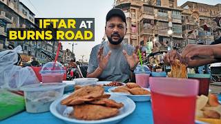 Iftar at Burns Road Food Street  Fresco pe Crazy Rush  Ramzan ki Ronaq in Pakistan [upl. by Arde]