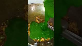 Aloo palak recipe 😋palak sorts foodie [upl. by Aneelak43]