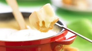 Recette  Fondue suisse MoitiéMoitié [upl. by Blen]