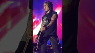 GNR legend Richard Fortus is always happy onstage [upl. by Dudden]