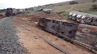 How to Drag a Locomotive and Derail a Locomotive [upl. by Gnim]