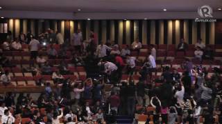 Protesters disrupt Congress joint session [upl. by Beaufert]