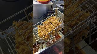 🤩 Roadside Making of Zinger Chicken food streetfood zinger chicken foodie shorts foodshorts [upl. by Nnylyahs]