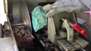 Lapidary 101 Part 1 How to Use a Slab Saw [upl. by Pelagi15]