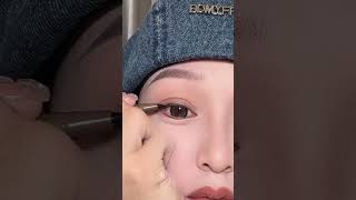 Eyeliner tutorial eyemakeup beautytutorial eyeliner eyelinertutorial cosmetics shortvideo [upl. by Henryetta]