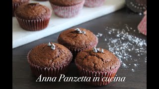 Muffin al cacao con gocce di cioccolato bianco [upl. by Volkan]